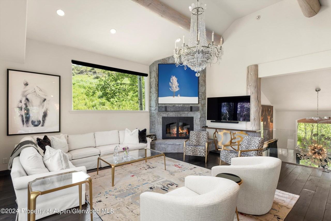 188 Branding Ln - Photo 2 of 38