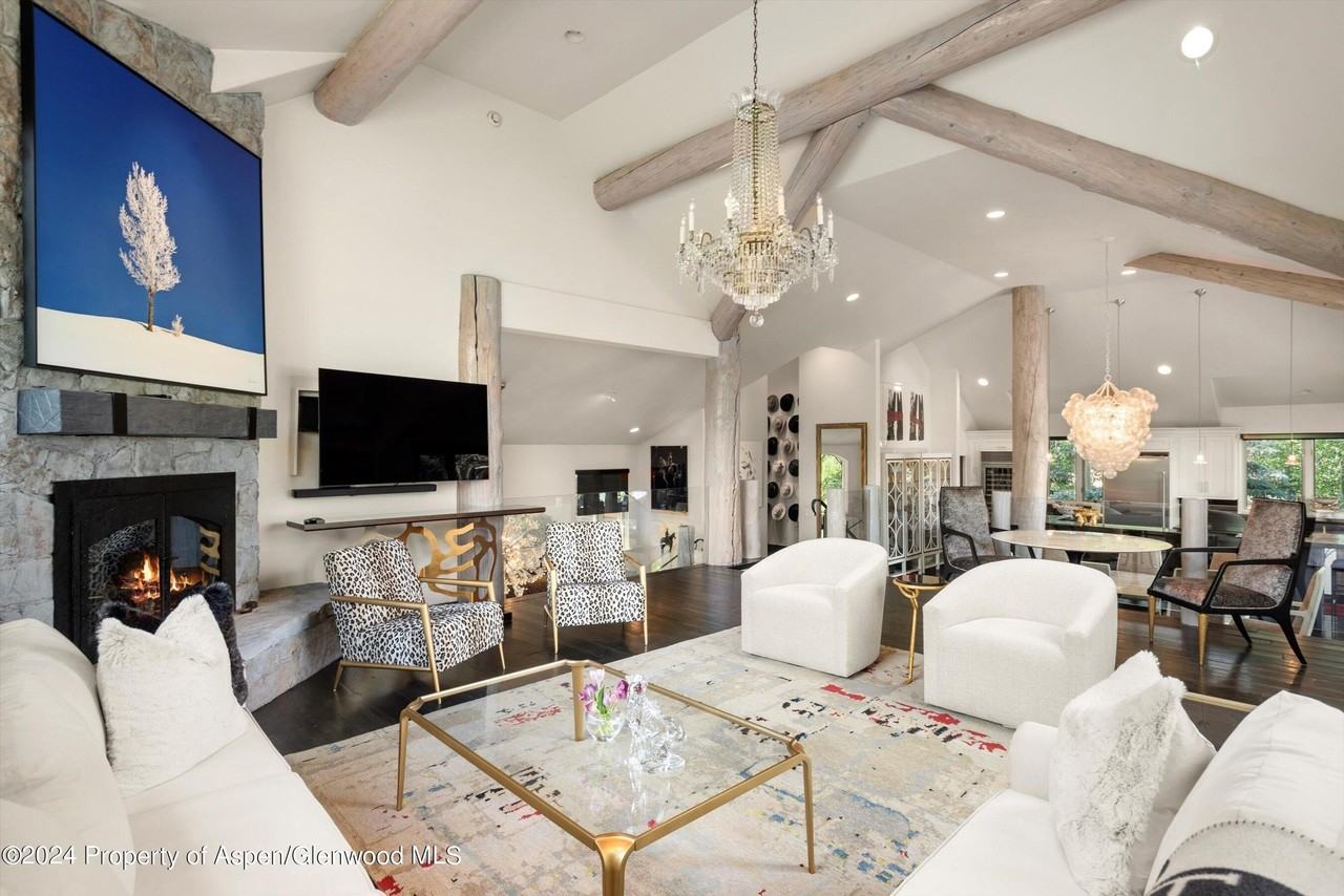 188 Branding Ln - Photo 3 of 38