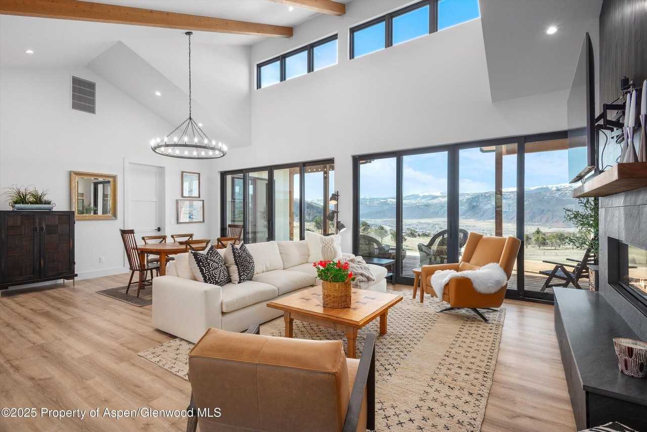 1840 Upper Cattle Creek Rd - Photo 4 of 37