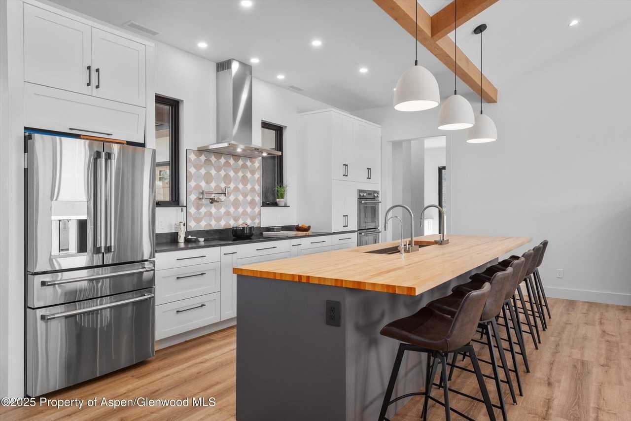 1840 Upper Cattle Creek Rd - Photo 7 of 37