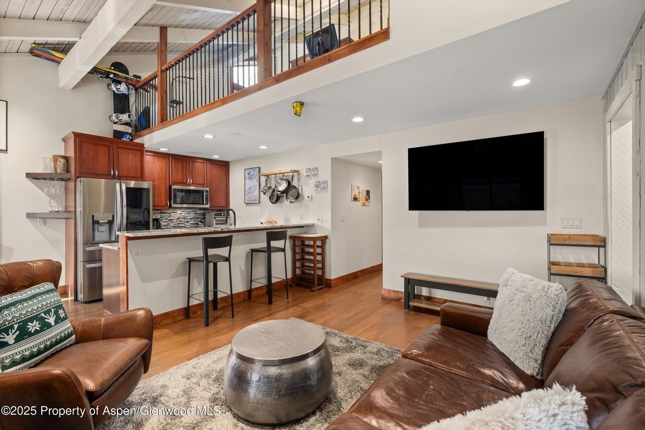 35 Lower Woodbridge Rd Unit W #W184 - Photo 5 of 32