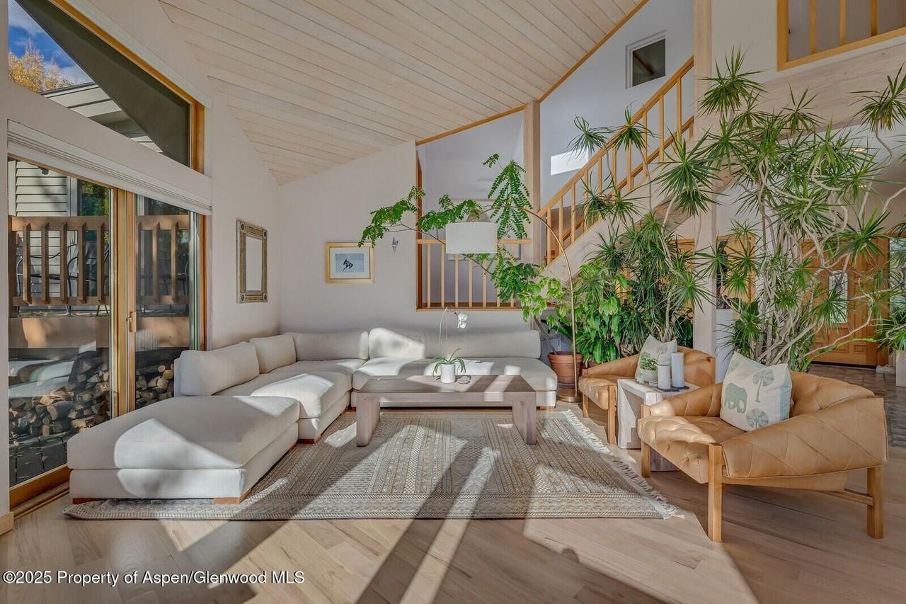 116 Katydid Ln - Photo 4 of 29