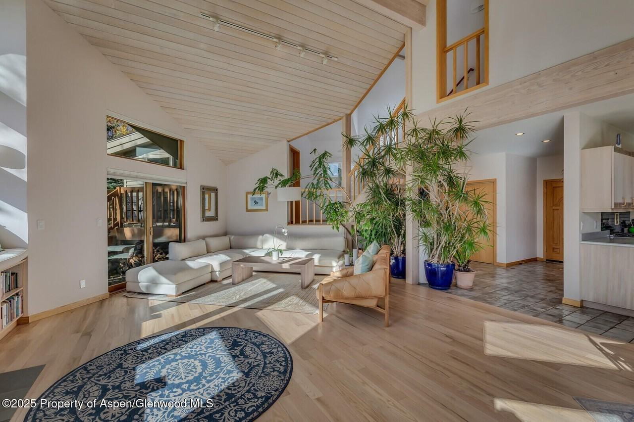 116 Katydid Ln - Photo 5 of 29