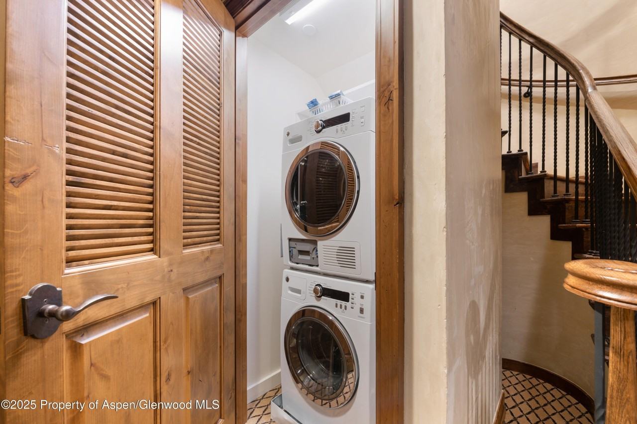 400 E Dean St Unit 43 - Photo 6 of 18