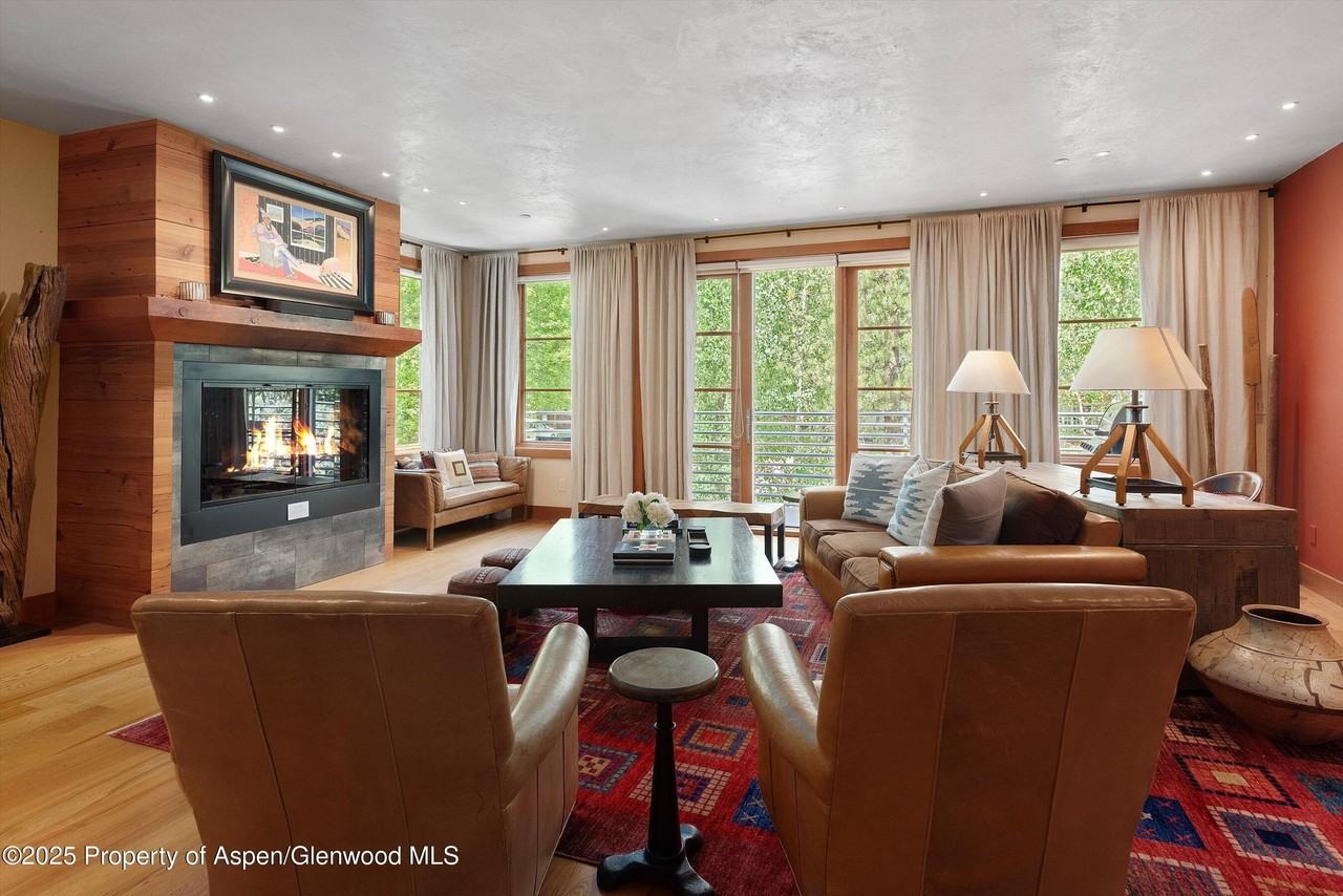 714 South Galena Street #B - Photo 3 of 44