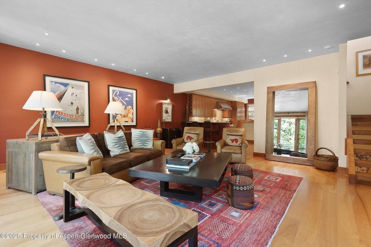 714 South Galena Street #B - Photo 6 of 44