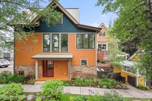 featured image of 111 S 6th St