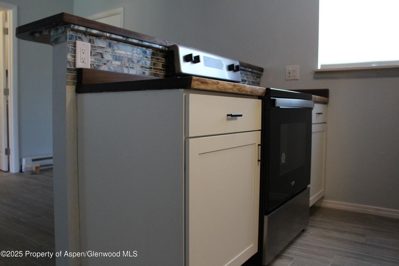 1322 East 7th Street #3 - Photo 4 of 8