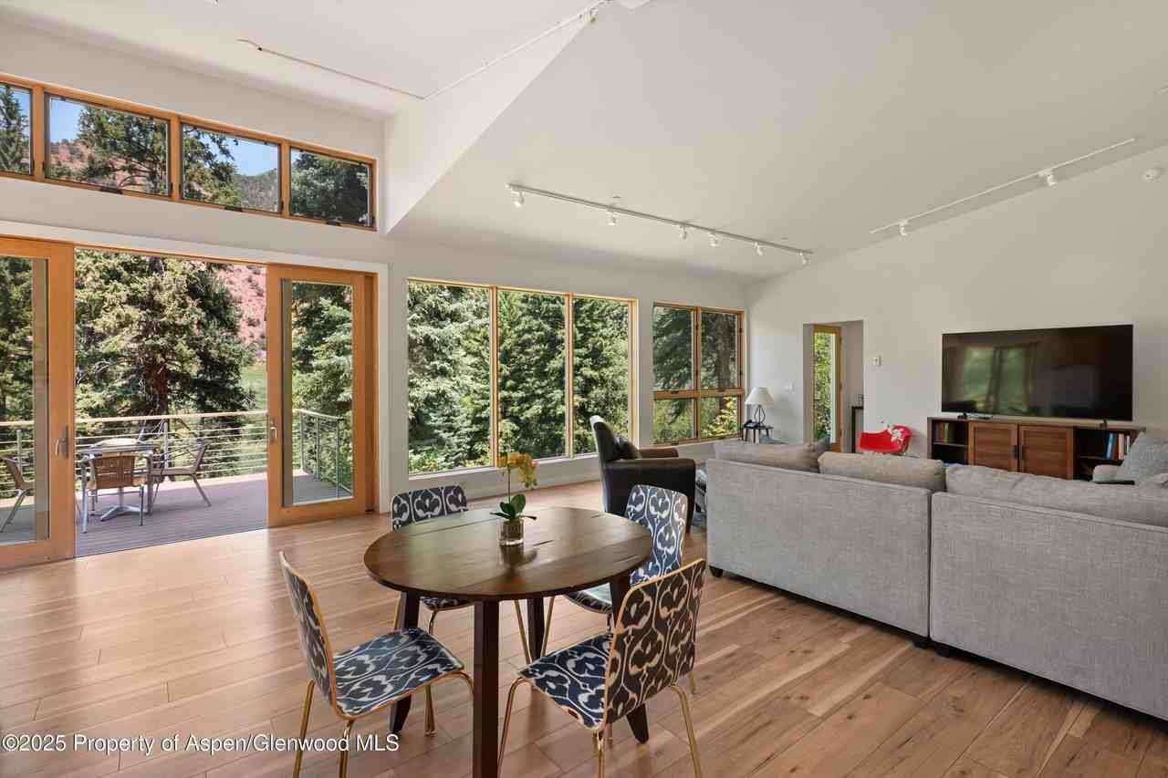 768 Kings Lake Rd - Photo 3 of 42