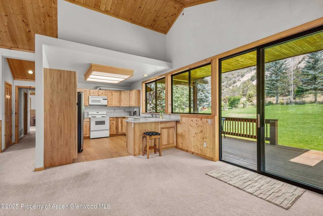 17 Dakota Ct - Photo 4 of 44