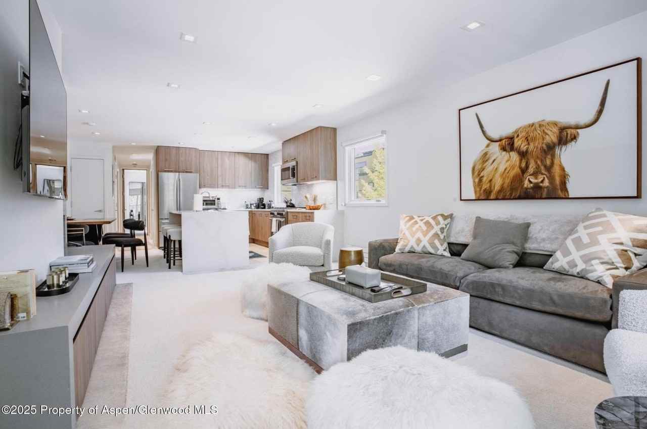 210 East Cooper Avenue #3G