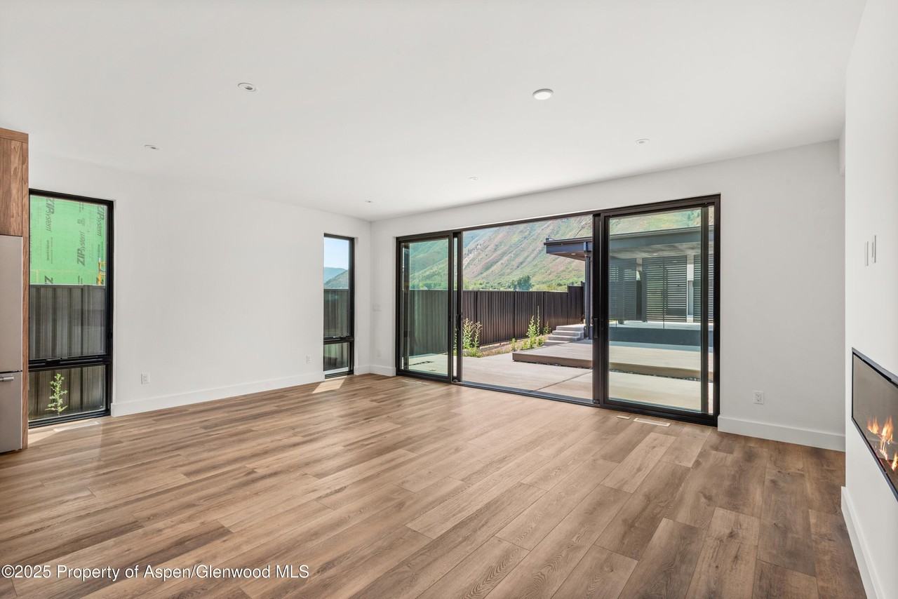 357 Stotts Mill Rd - Photo 4 of 29