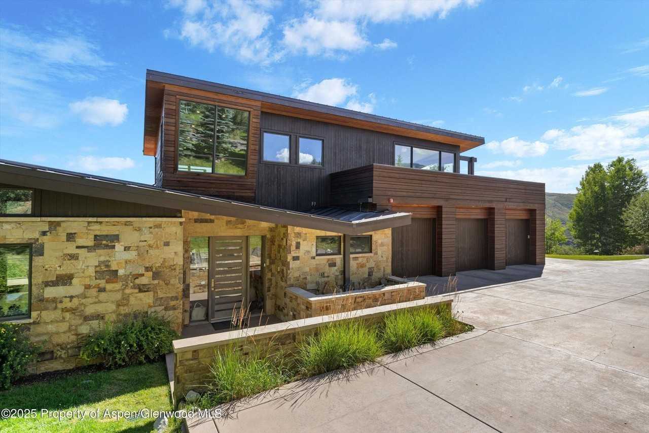 272 Oak Ridge Rd - Photo 4 of 50