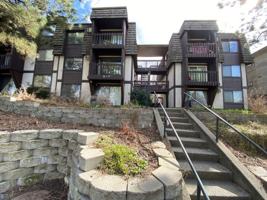 featured image of 702 S Oak St