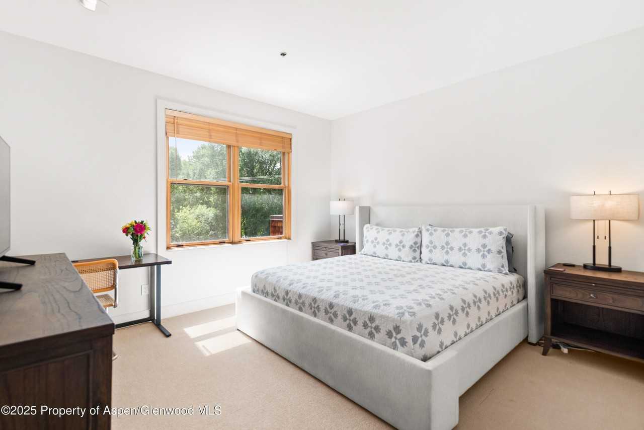 227 Midland Avenue #24 - Photo 4 of 12