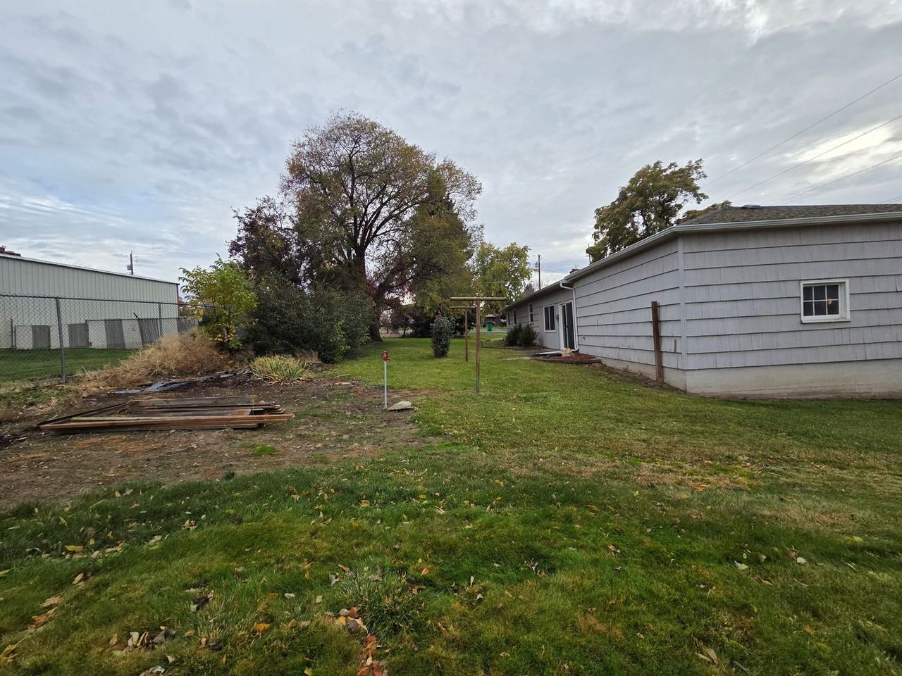 1003 Powers Ave - Photo 4 of 25