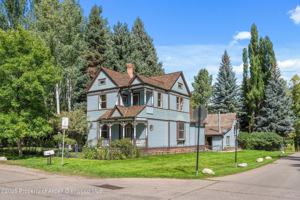 featured image of 500 W Francis St