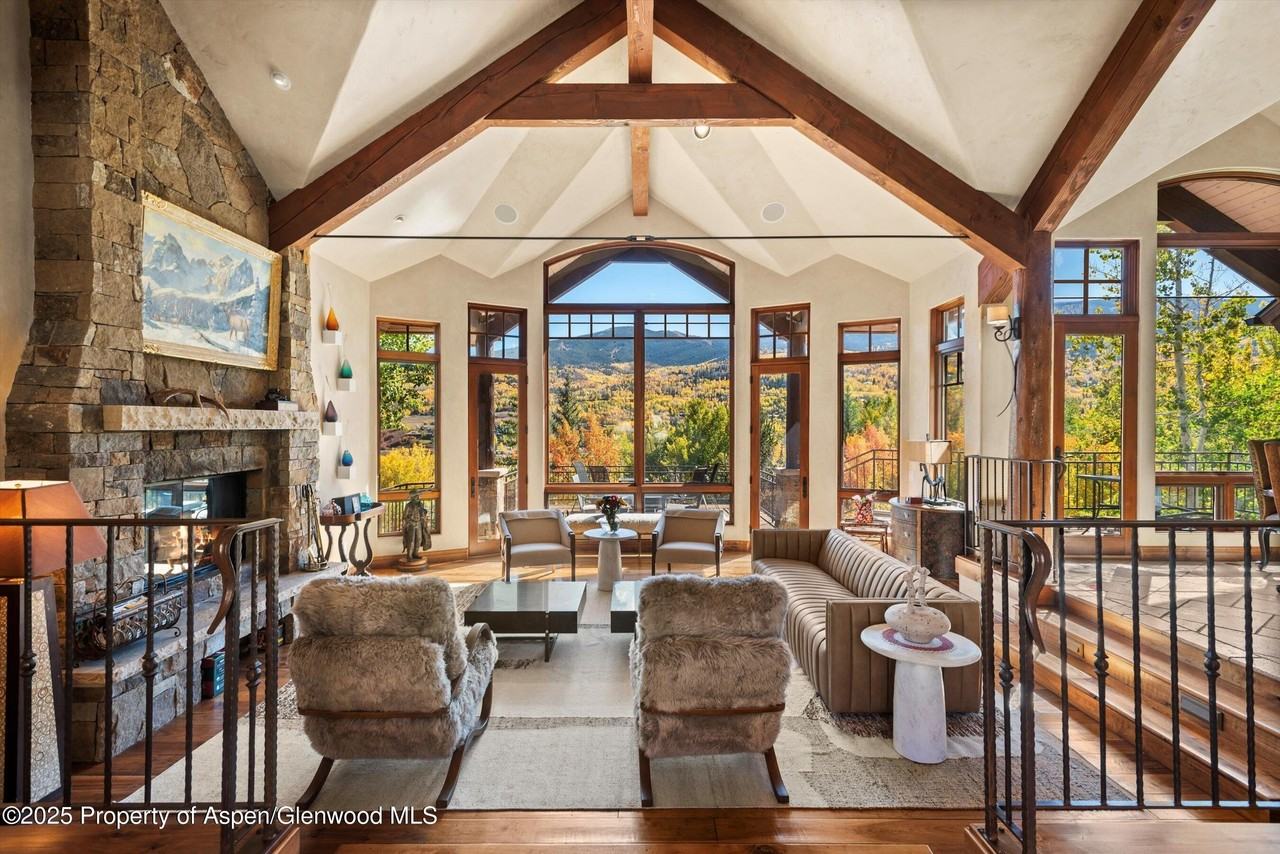 121 Oak Ridge Road - Photo 2 of 28