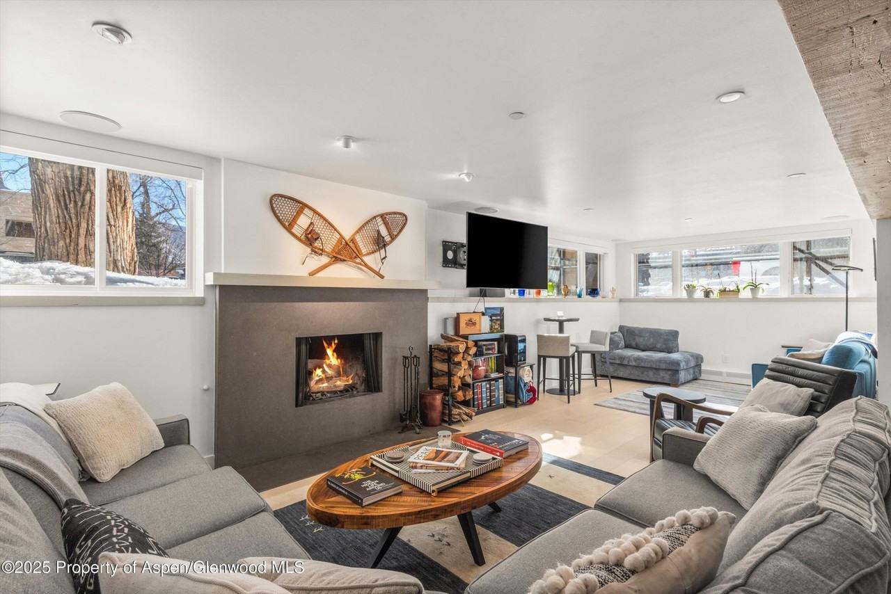 104 W Cooper Ave Apt 1a #1A - Photo 2 of 23