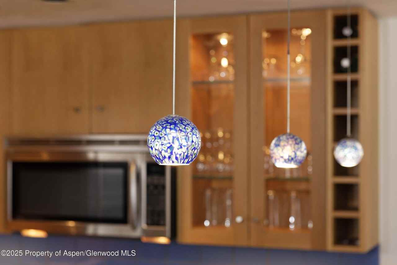 415 Vine St #415 - Photo 6 of 17