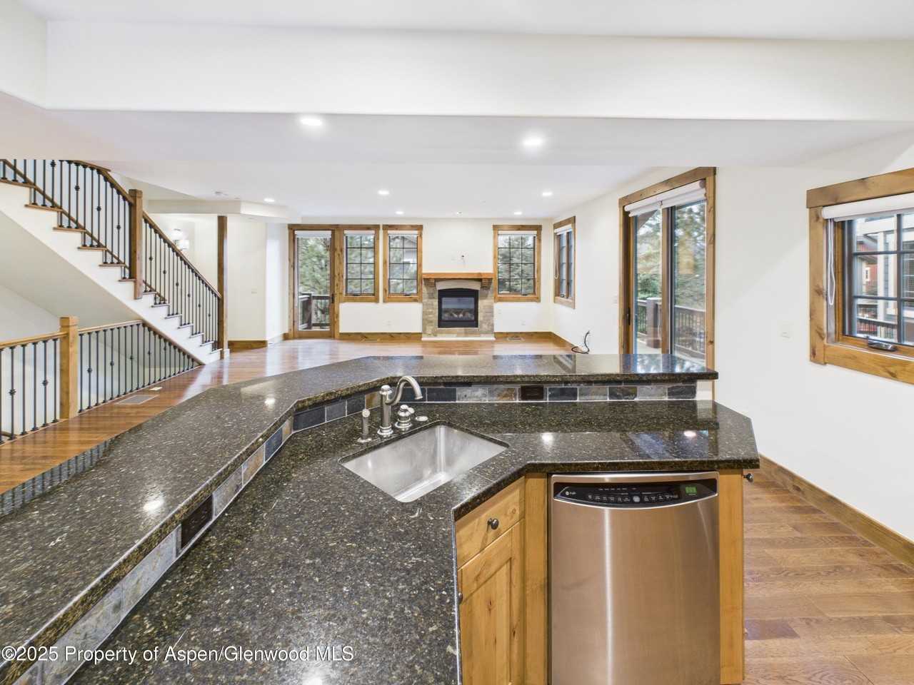 141 Juniper Trl - Photo 7 of 21