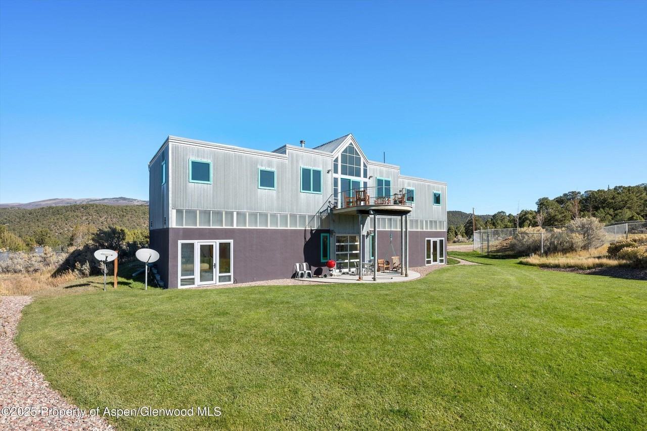 525 Cactus Flats Rd - Photo 4 of 50