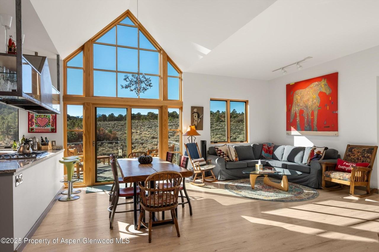 525 Cactus Flats Rd - Photo 5 of 50