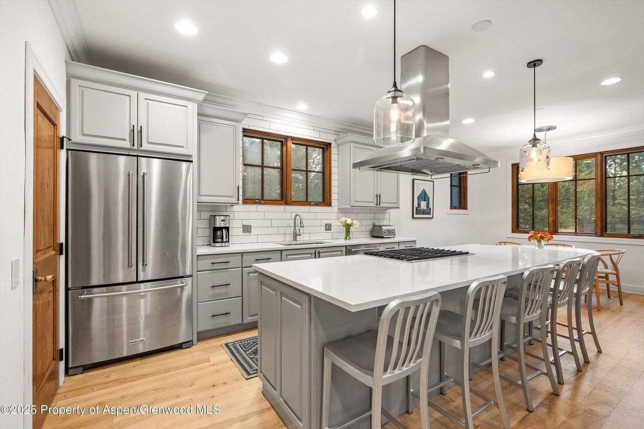 41 Choke Cherry Ct - Photo 5 of 32