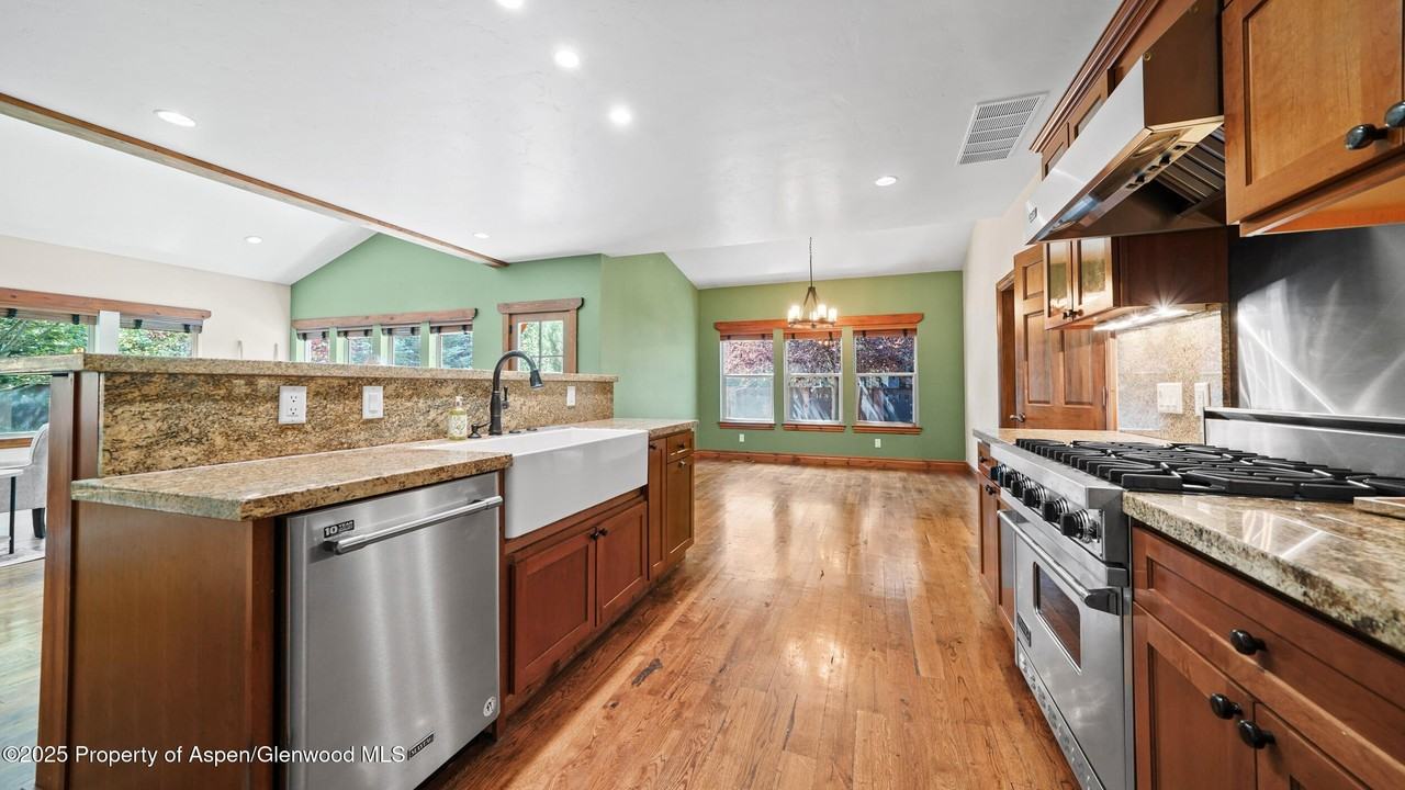 225 Juniper Court - Photo 3 of 5