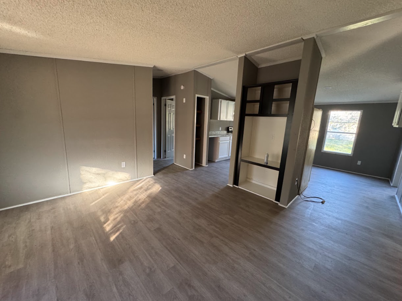 422 N 4th Ave - Photo 2 of 15