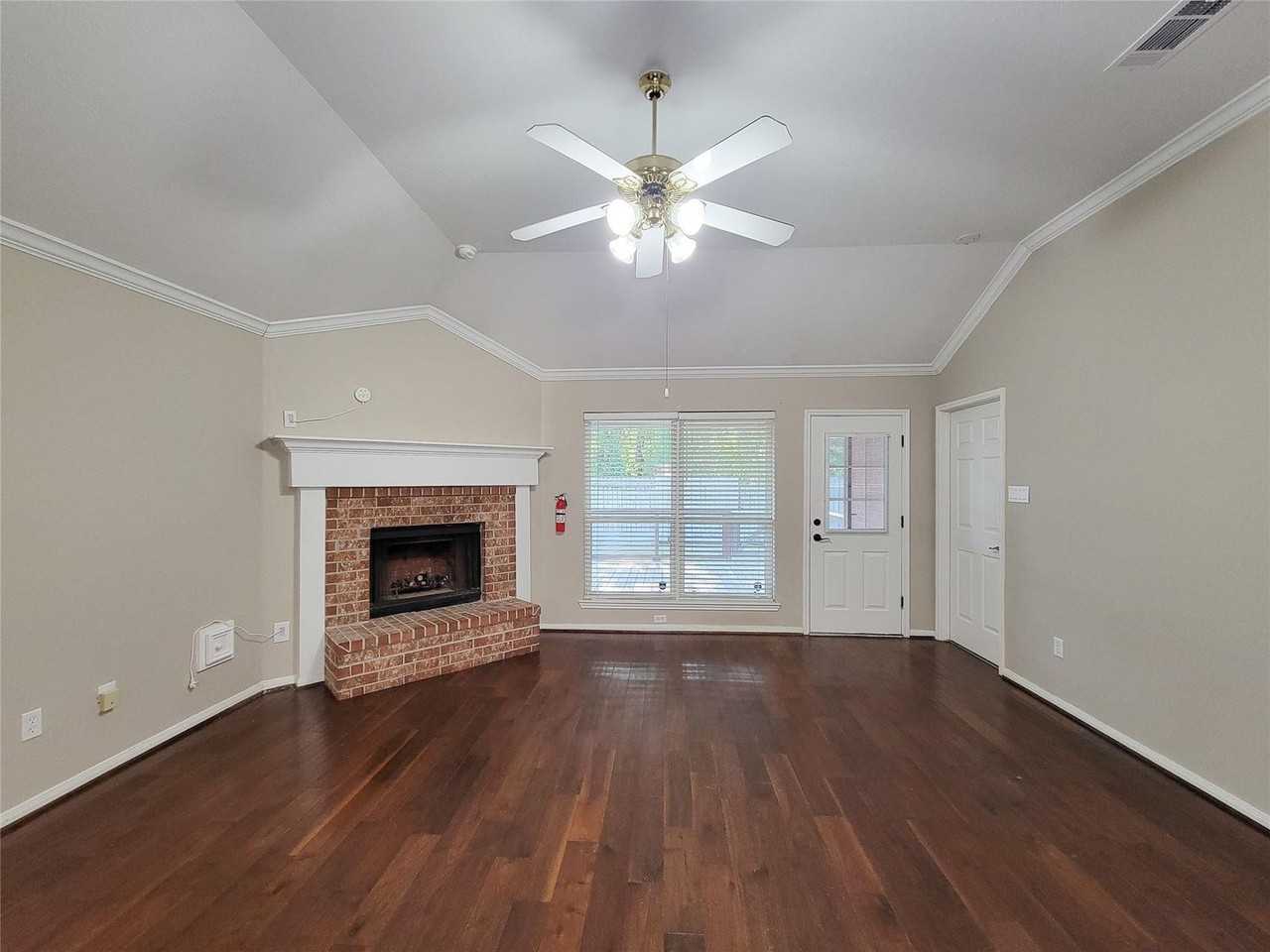 23327 Sandpiper Trl - Photo 2 of 22