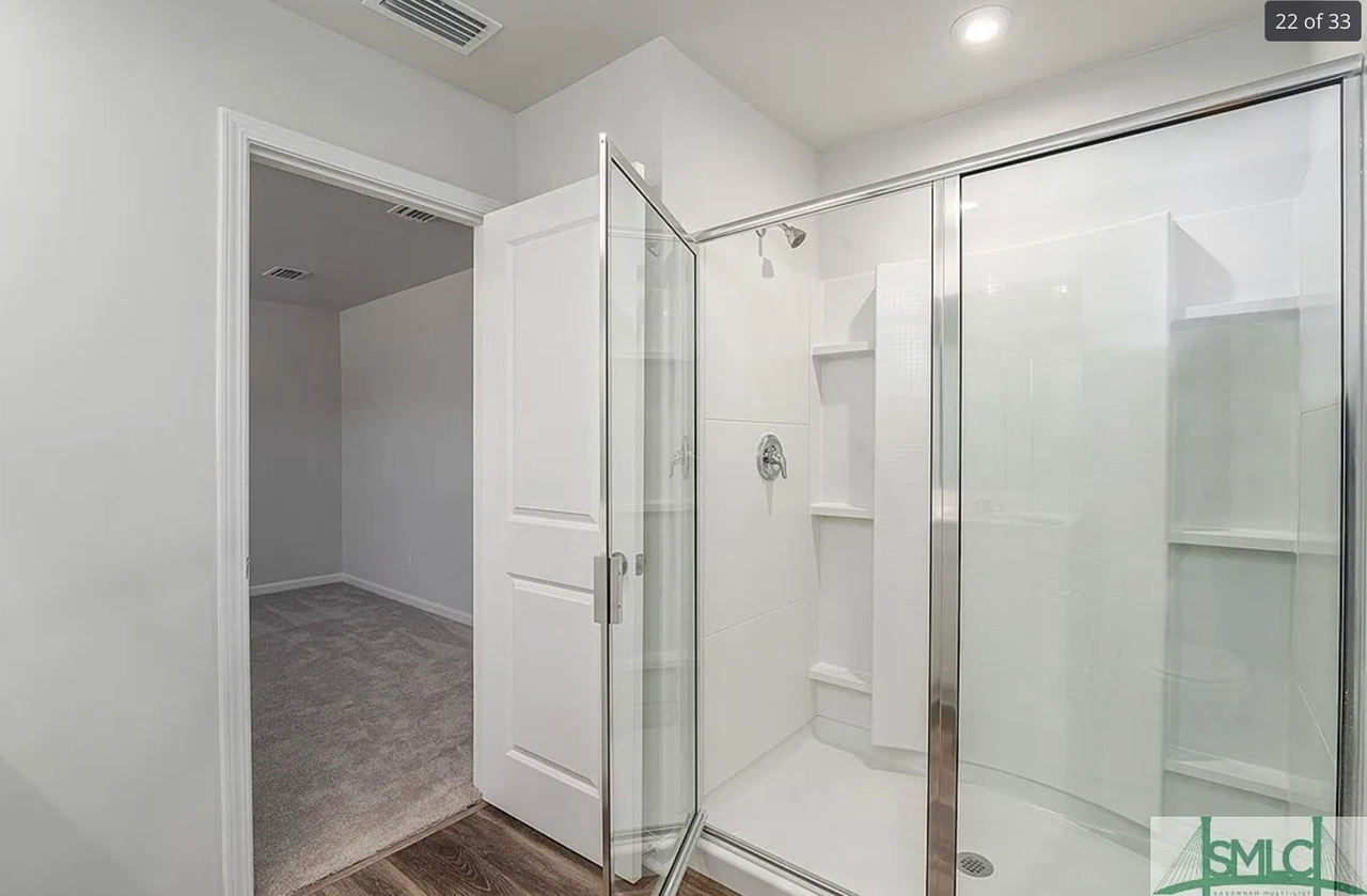 186 Crosstown Ave - Photo 7 of 33