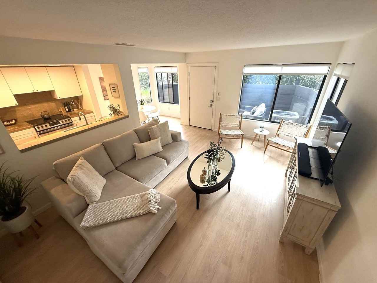 104 Dockside Cir - Photo 4 of 19