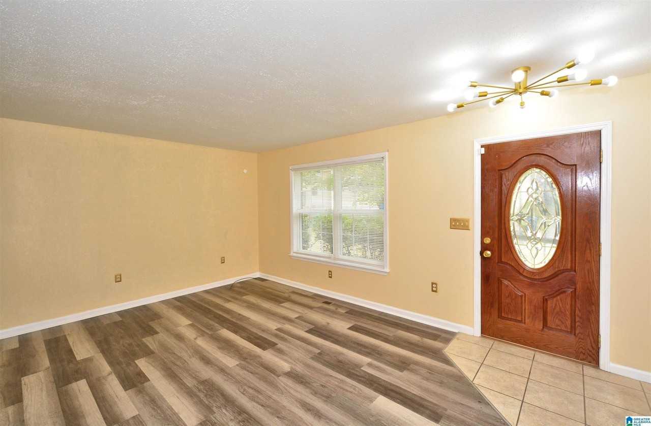 1721 Maralyn Dr - Photo 3 of 31