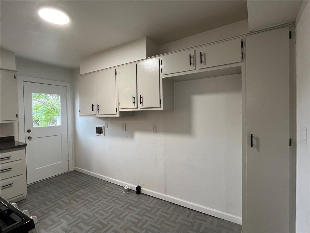 4329 Carlton St - Photo 7 of 12