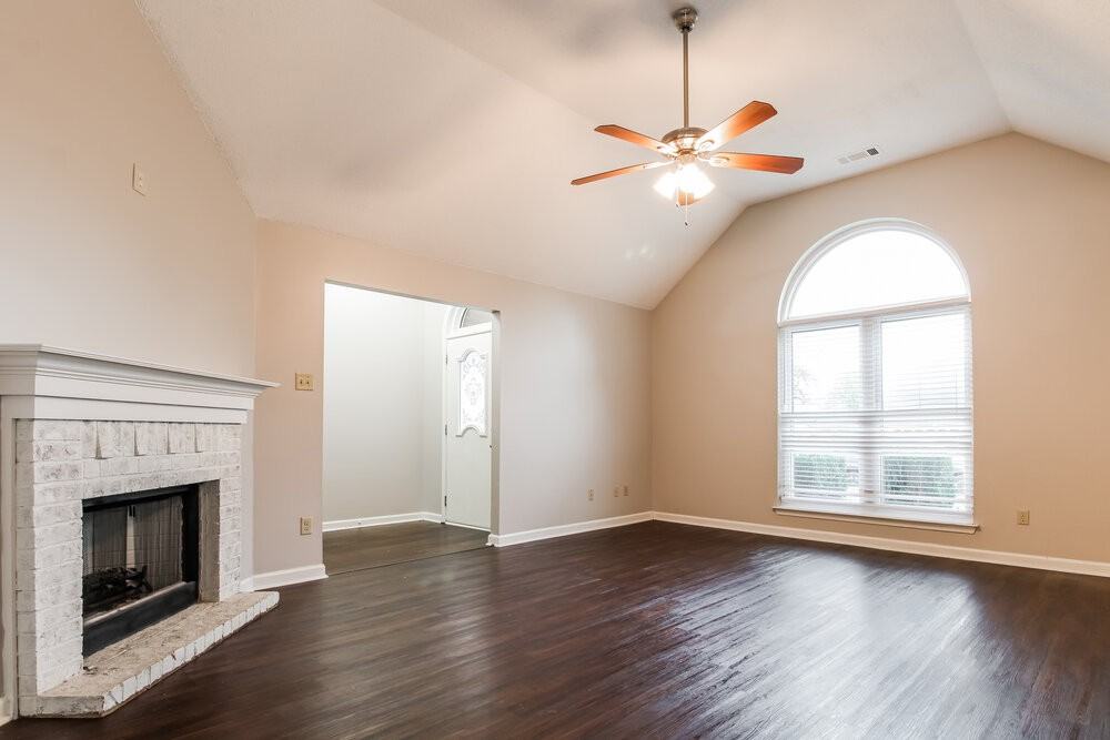 105 Norma Carol Cove - Photo 5 of 17