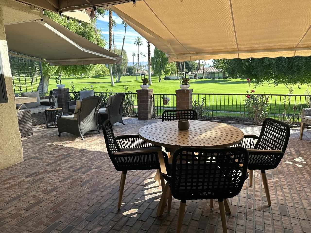 246 Santa Barbara Cir - Photo 3 of 16