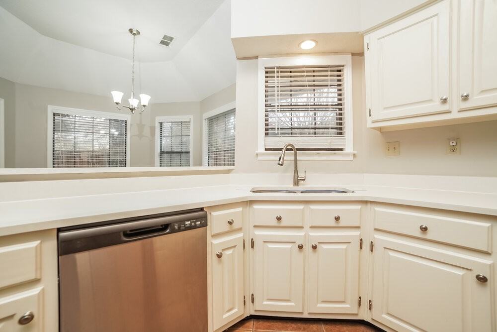 8672 Debbie Kay Ln - Photo 7 of 16