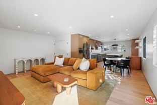 838 N Mansfield Ave #102 - Photo 1 of 1