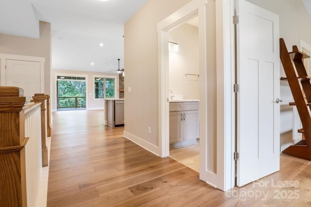 21 Craftsman Overlook Rdg - Photo 3 of 30