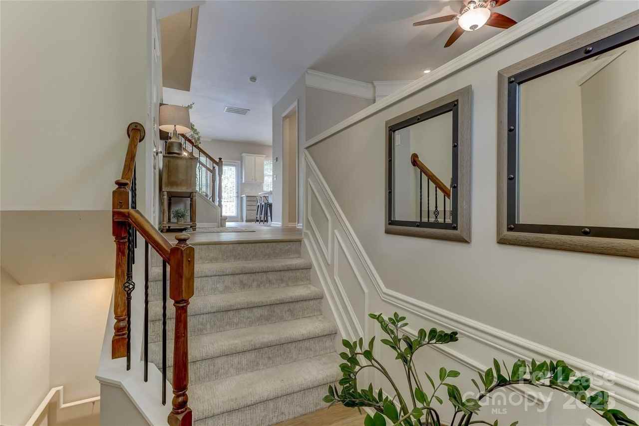 1132 Drayton Ct - Photo 5 of 41