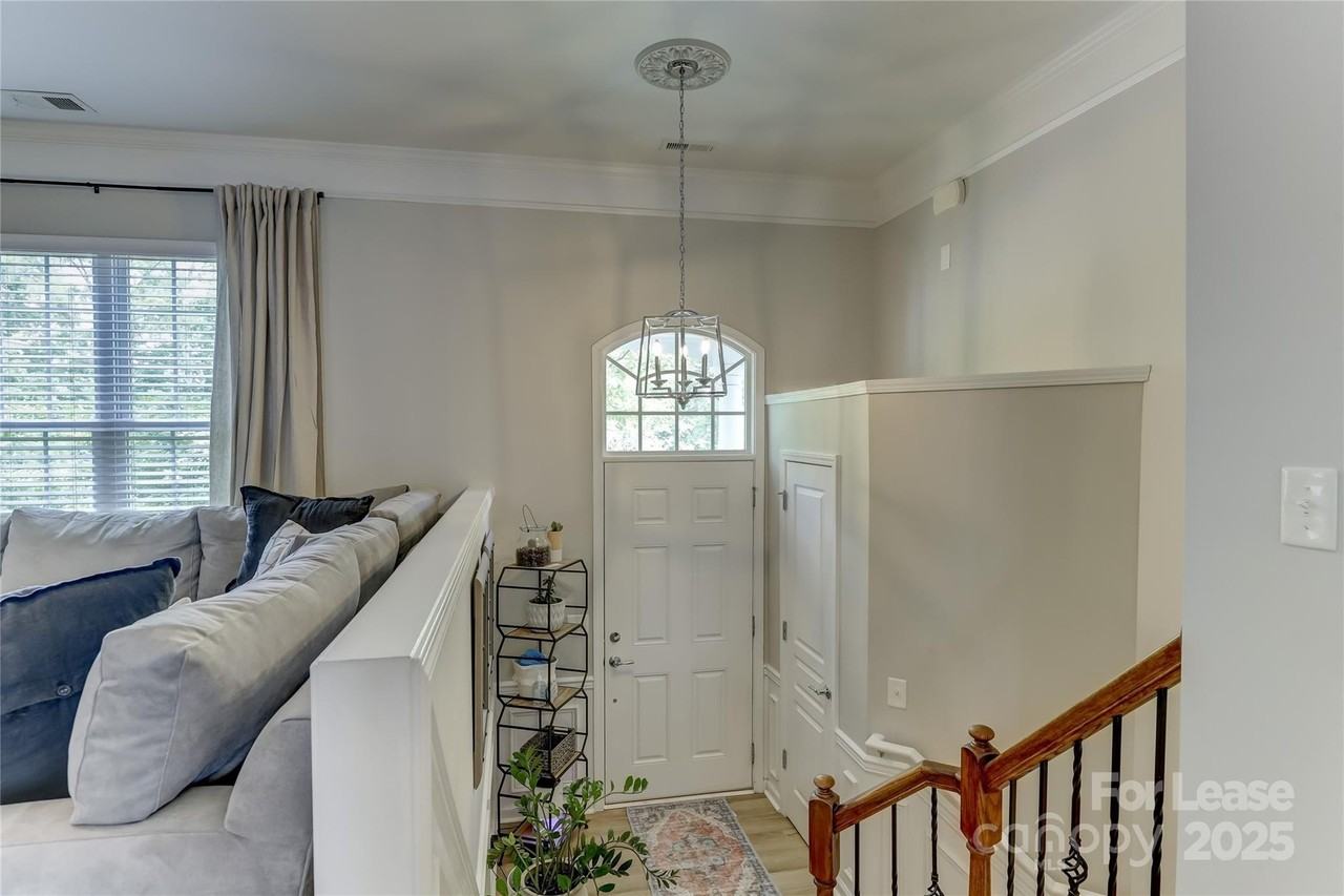 1132 Drayton Ct - Photo 6 of 41