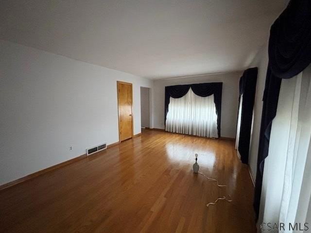 469 Duwell St - Photo 2 of 9