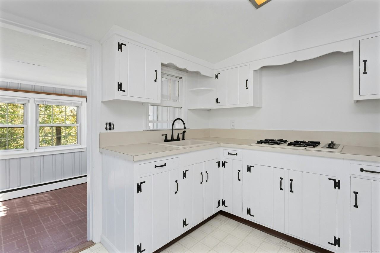 80 Victory St - Photo 5 of 12