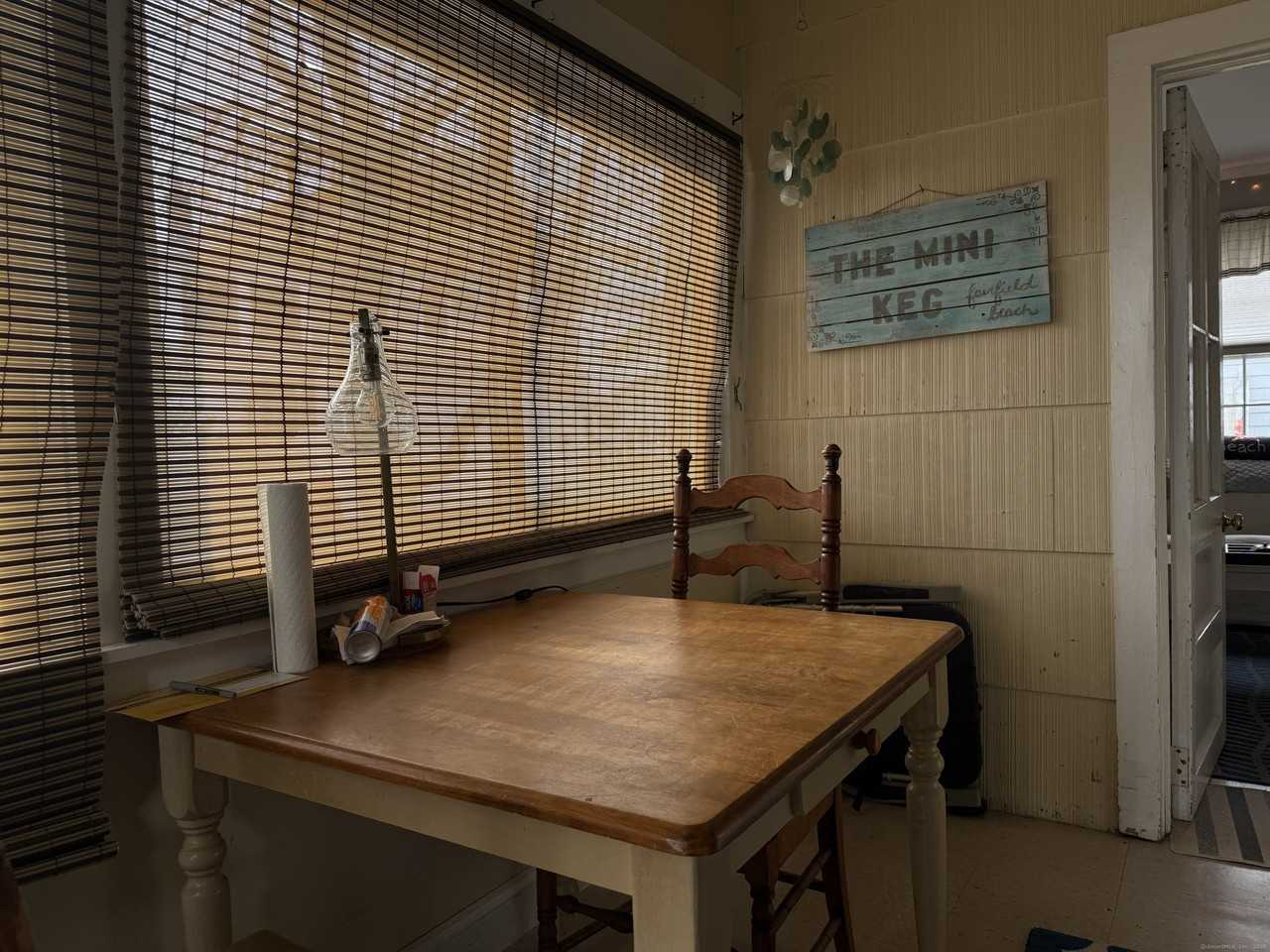 621 Fairfield Beach Rd - Photo 6 of 7