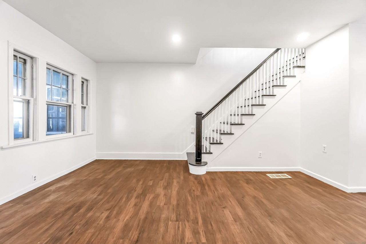 236 Wood St - Photo 2 of 28