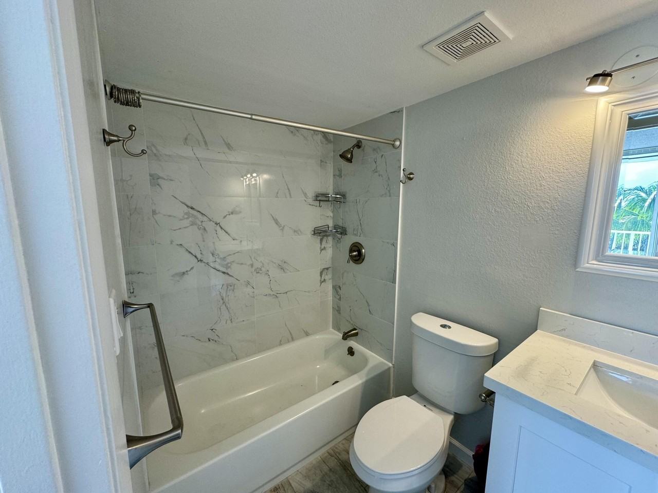 3930 S Roosevelt Blvd #N304 - Photo 5 of 14