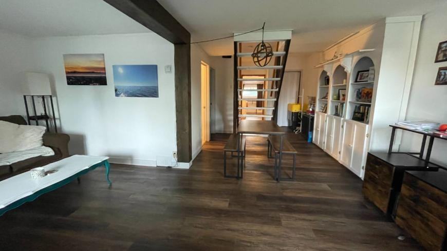 33 Sheppard St - Photo 2 of 10