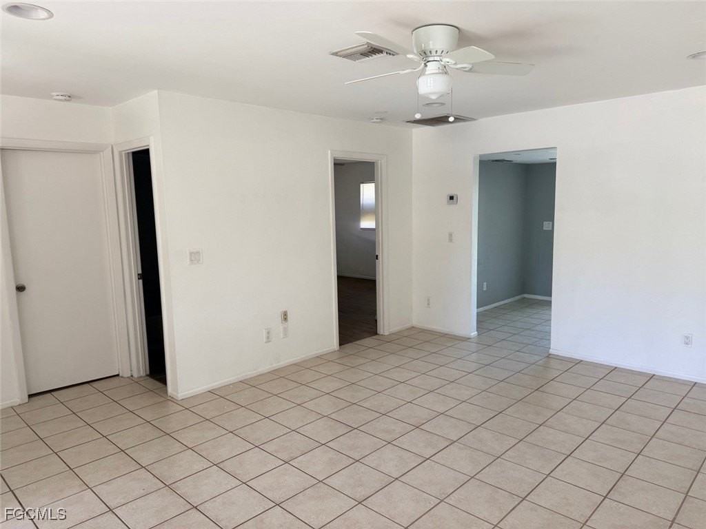 721 Gilbert Ave S - Photo 4 of 13