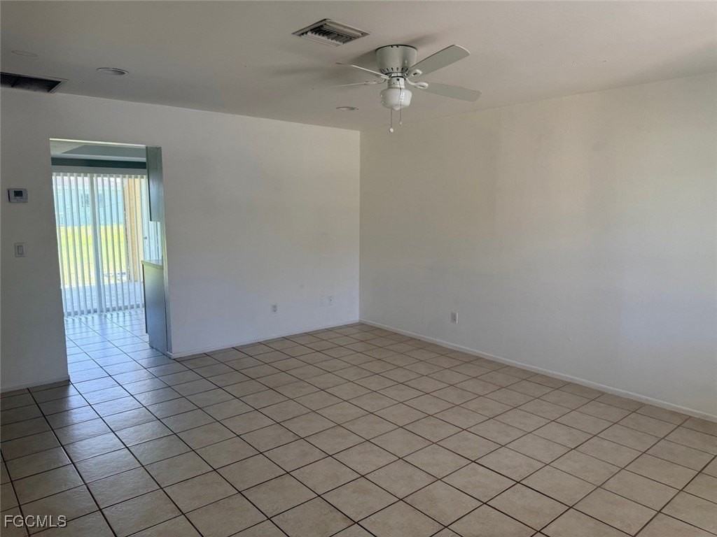 721 Gilbert Ave S - Photo 5 of 13